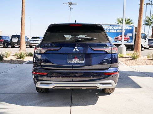 Used 2025 Mitsubishi Outlander SEL image 7
