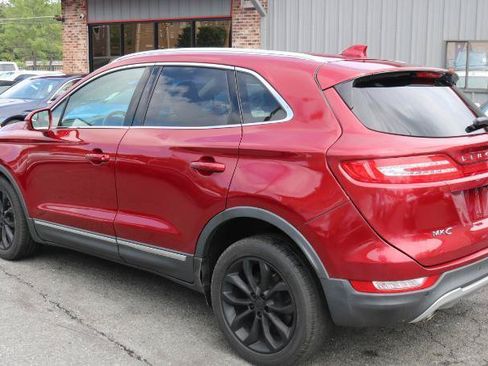 Used 2017 Lincoln MKC Select w/ Lincoln MKC Climate Package FWD image 5