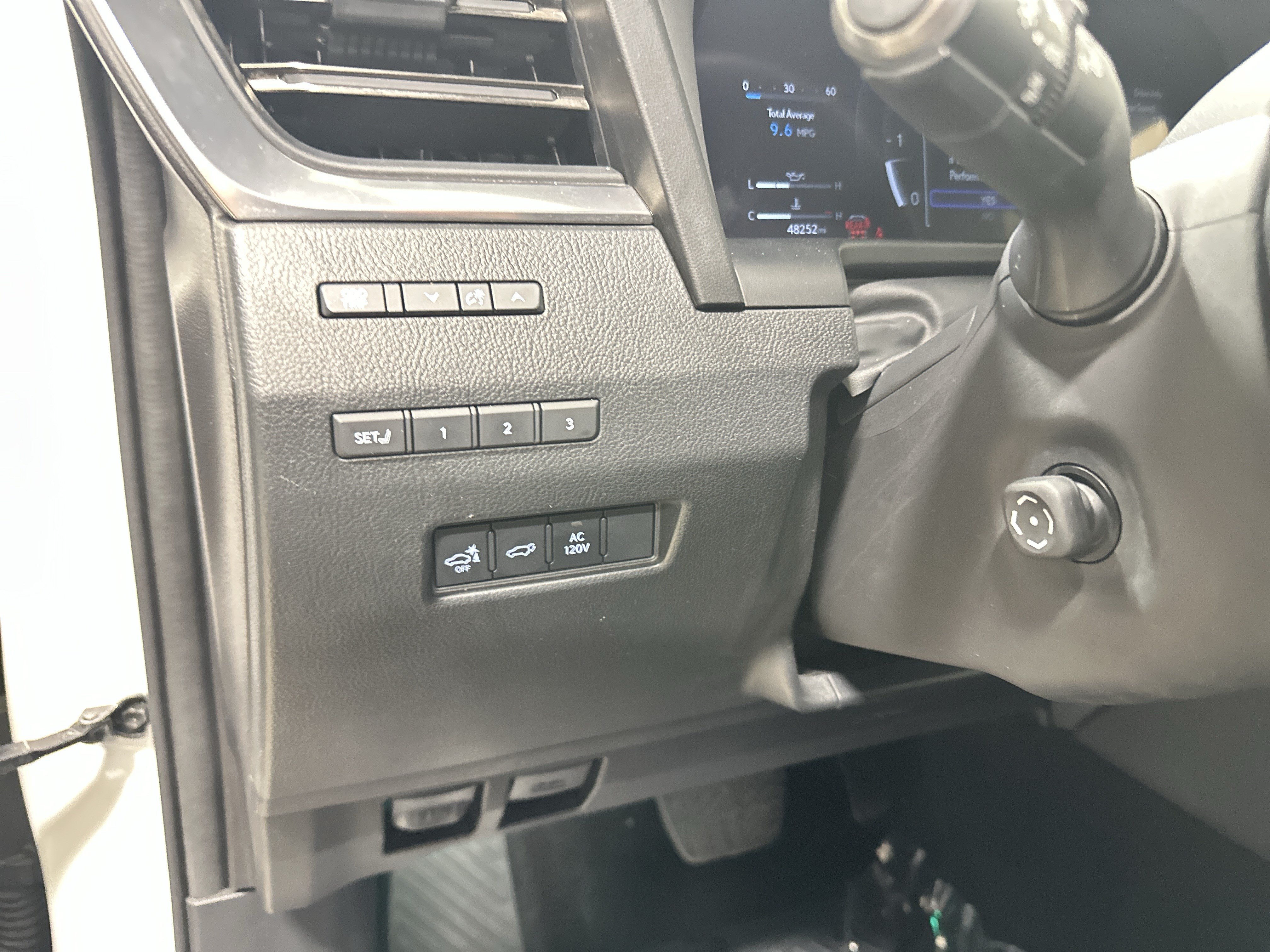 Certified 2024 Lexus GX 550 w/ Accessory Package (Z1) AWD/4WD image 38