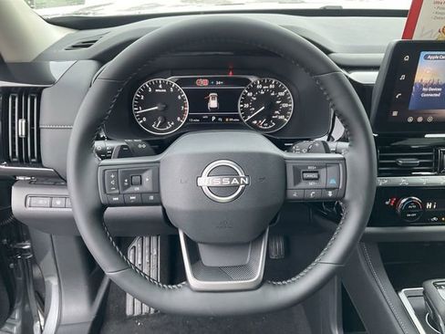 New 2026 Nissan Pathfinder SV image 19