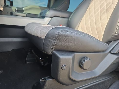 Used 2021 Ford F250 XLT AWD/4WD image 30