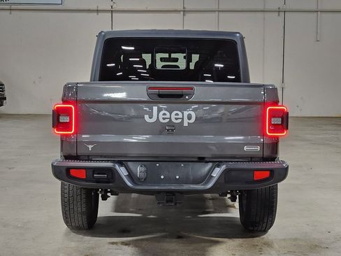 Used 2021 Jeep Gladiator Overland image 10
