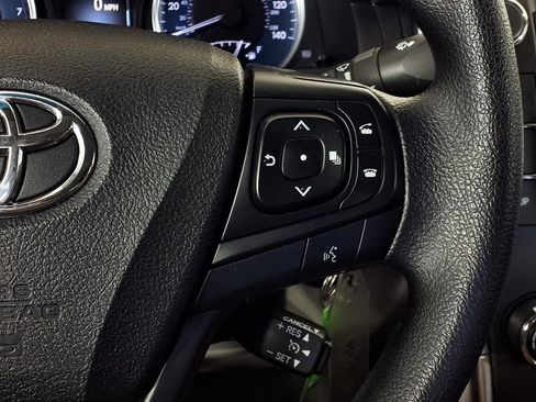 Used 2017 Toyota Camry LE image 20