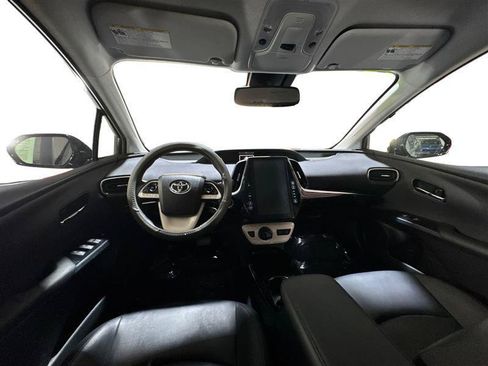 Used 2018 Toyota Prius Four FWD image 12
