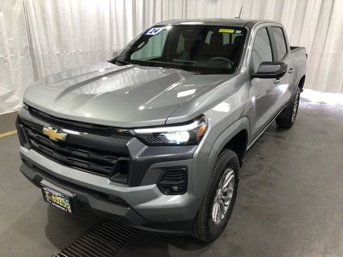 Used 2024 Chevrolet Colorado LT w/ LT Convenience Package III image 23