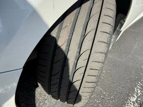 Used 2018 Honda Accord Touring image 30