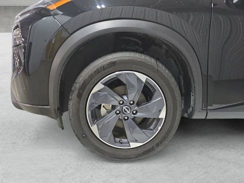 Used 2025 Nissan Rogue SV FWD image 23