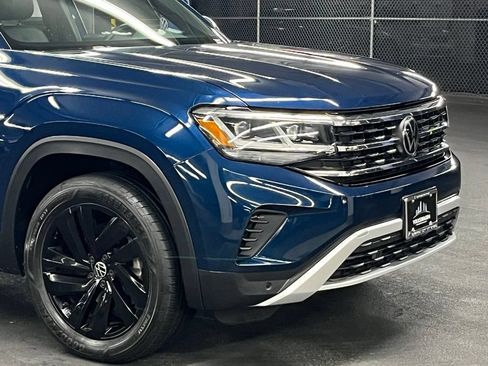 Certified 2023 Volkswagen Atlas Cross Sport SE w/ Black Wheel Package AWD/4WD image 42