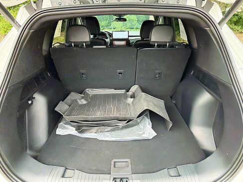 Used 2024 Ford Escape ST-Line w/ Tech Pack #1 AWD/4WD image 28