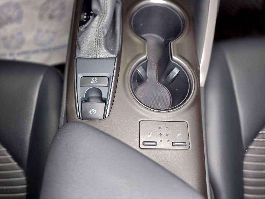 Used 2022 Toyota Camry SE AWD/4WD image 11