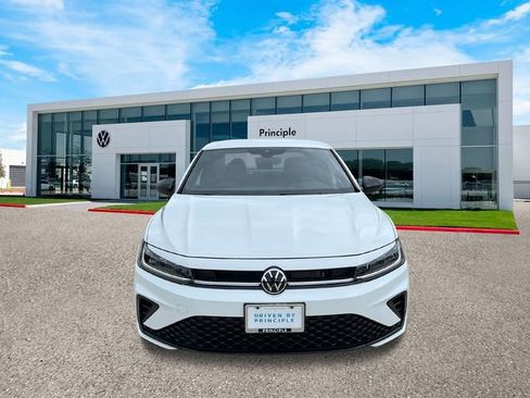 Certified 2025 Volkswagen Jetta Sport image 2