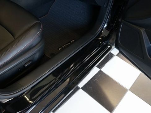 Used 2023 Nissan Altima 2.5 SR w/ SR Premium Package image 60