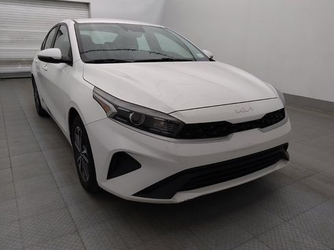 Used 2023 Kia Forte LXS w/ LXS Technology Package FWD image 13