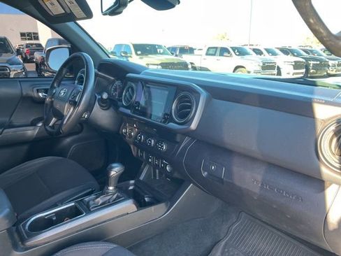 Used 2019 Toyota Tacoma TRD Off-Road image 20