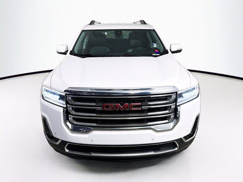 Used 2023 GMC Acadia SLT image 3