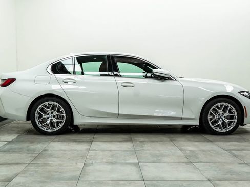 Used 2025 BMW 330i xDrive Sedan AWD/4WD image 8