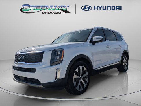 Used 2022 Kia Telluride EX w/ EX Premium Package FWD image 8