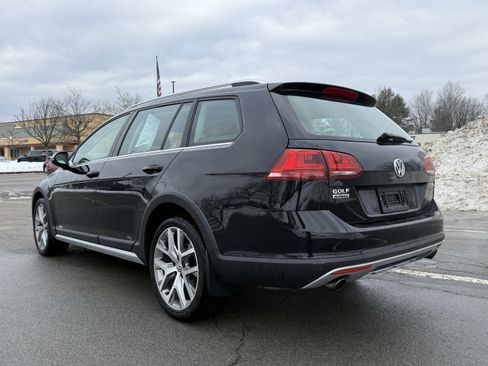 Used 2017 Volkswagen Golf Alltrack SEL image 10