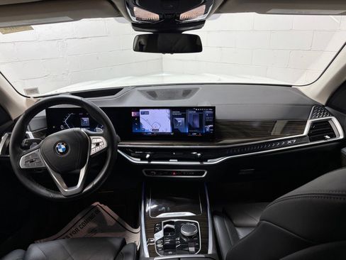 Used 2023 BMW X7 xDrive40i image 36