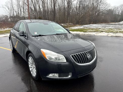 Used 2012 Buick Regal Premium image 3