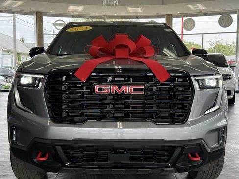 Used 2024 GMC Acadia AT4 w/ Luxury Package AWD/4WD image 21