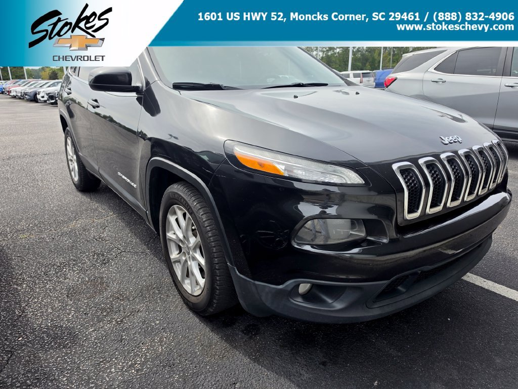 Used 2015 Jeep Cherokee Latitude FWD image 1