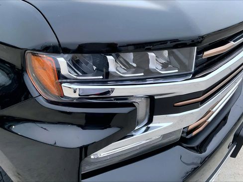 Certified 2022 Chevrolet Silverado 1500 High Country w/ Safety Package II image 27