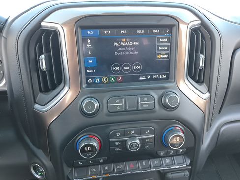 Certified 2019 Chevrolet Silverado 1500 High Country w/ Max Trailering Package AWD/4WD image 13