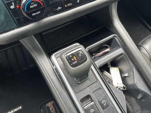 Used 2023 Nissan Pathfinder SL image 28