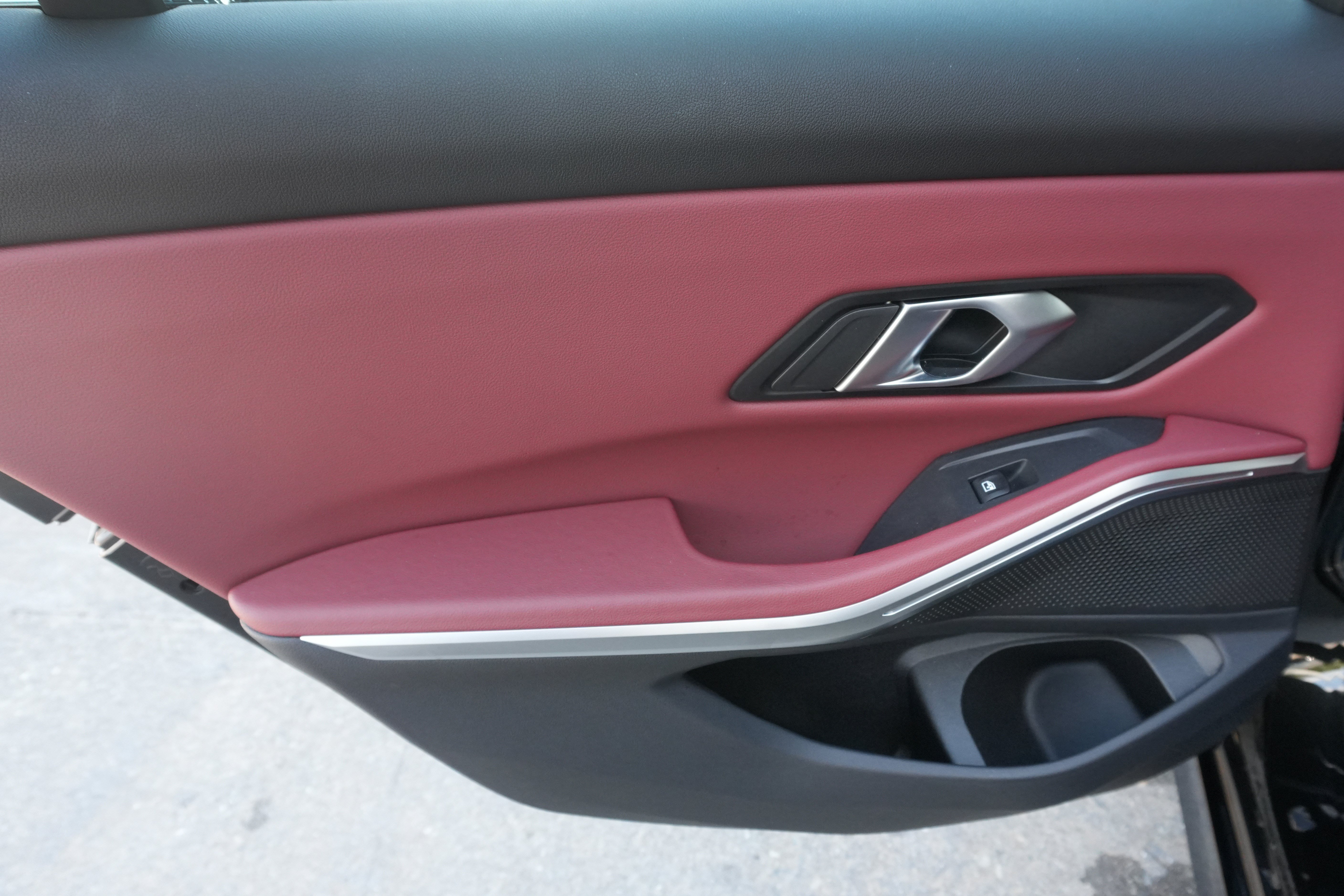 Certified 2025 BMW 330i Sedan RWD image 28
