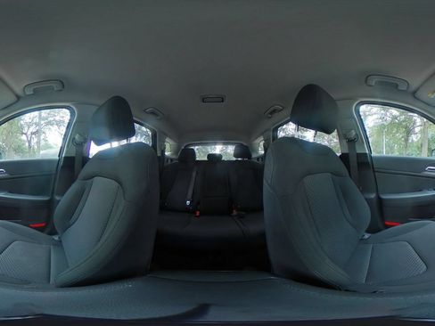 Used 2025 Kia Sportage LX FWD image 40
