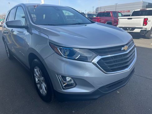 Used 2020 Chevrolet Equinox LT AWD/4WD image 8