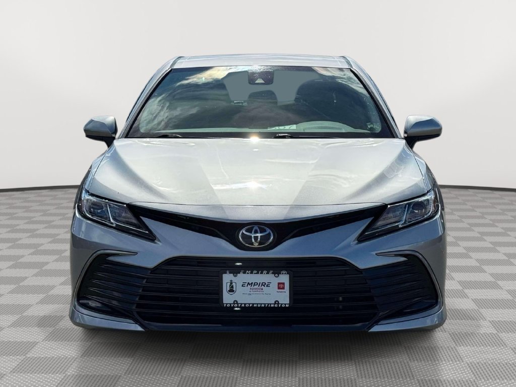 Used 2021 Toyota Camry LE AWD/4WD image 2