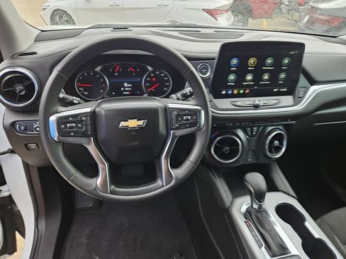 Used 2025 Chevrolet Blazer LT FWD image 17