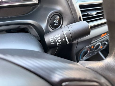 Used 2015 MAZDA MAZDA3 i Sport FWD image 30