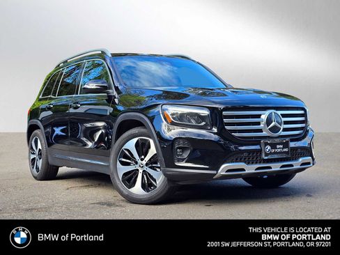 Used 2025 Mercedes-Benz GLB 250 4MATIC image 1