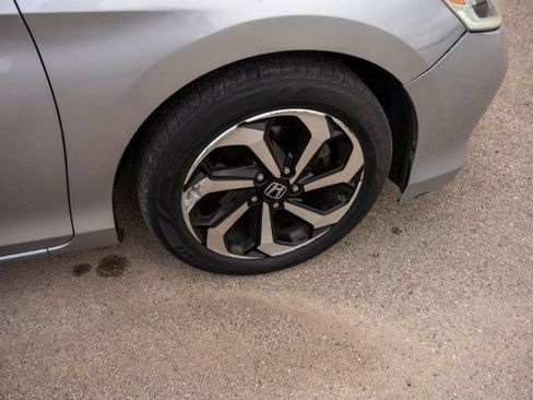 Used 2016 Honda Accord EX-L image 9
