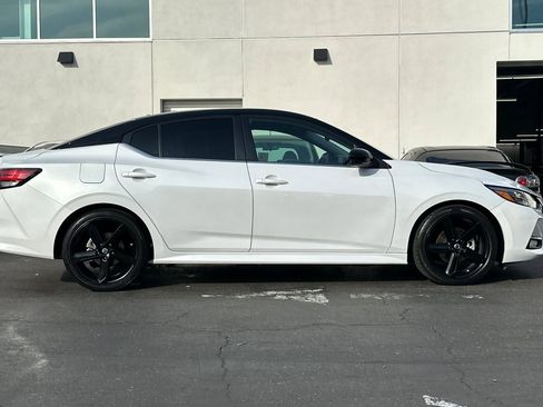 Used 2022 Nissan Sentra SR w/ Midnight Edition image 3