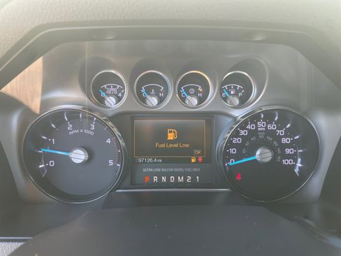 Used 2015 Ford F350 Lariat w/ Lariat Interior Package image 10