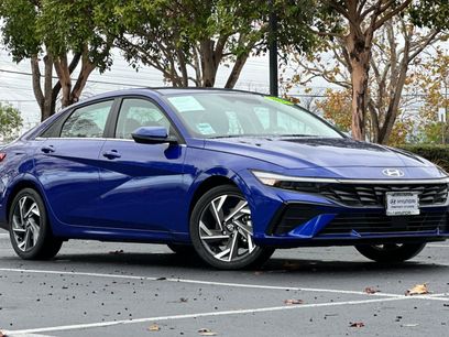Used 2025 Hyundai Elantra Limited