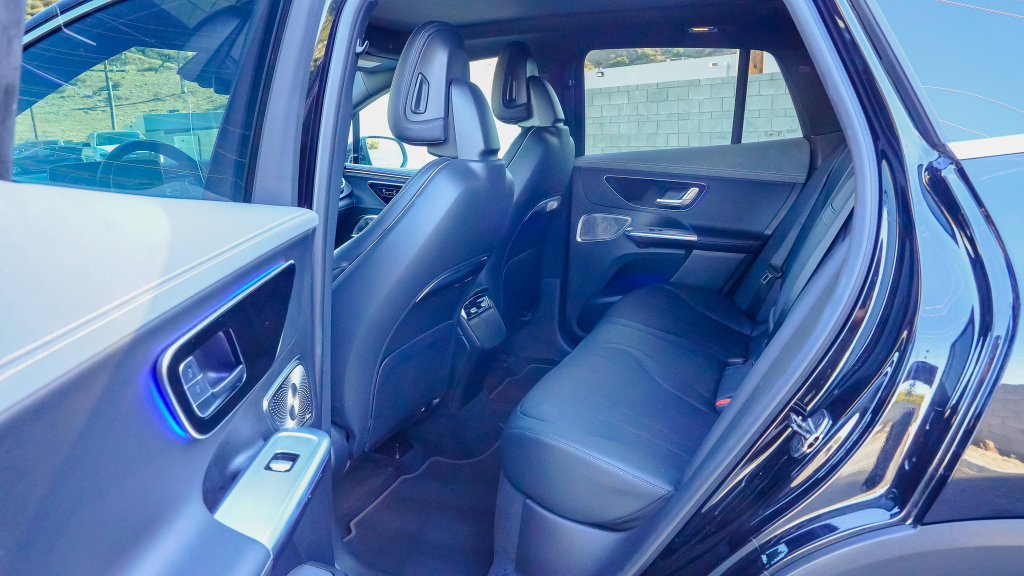 Used 2025 Mercedes-Benz EQE 350+ SUV image 12