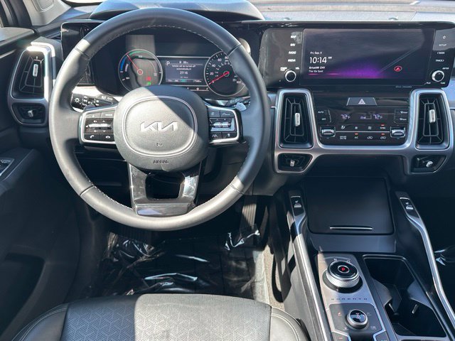 Used 2023 Kia Sorento EX AWD/4WD image 16