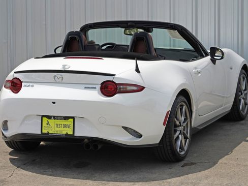 Used 2022 MAZDA MX-5 Miata Grand Touring w/ Appearance Package image 43