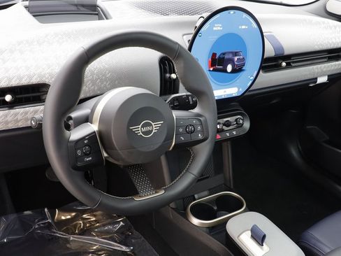 Certified 2025 MINI Cooper S image 6