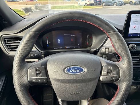 Used 2025 Ford Escape ST-Line Select AWD/4WD image 22