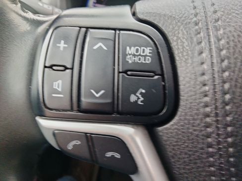 Used 2019 Toyota Highlander Limited image 20