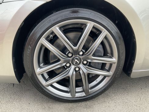 Used 2018 Lexus IS 350 AWD image 15