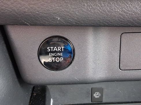 Used 2026 Nissan Rogue SL AWD/4WD image 30
