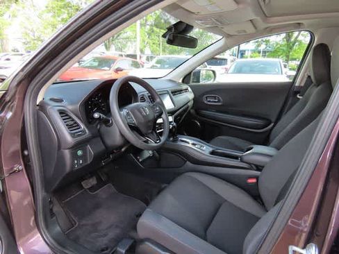 Used 2022 Honda HR-V EX image 2