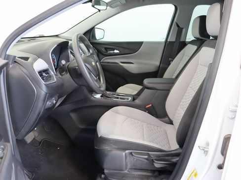 Used 2018 Chevrolet Equinox LS FWD image 8